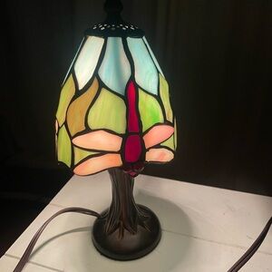 Stained Glass Tiffany Lamp with dragonfly Design